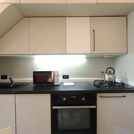Primopiano Tadino Apartment